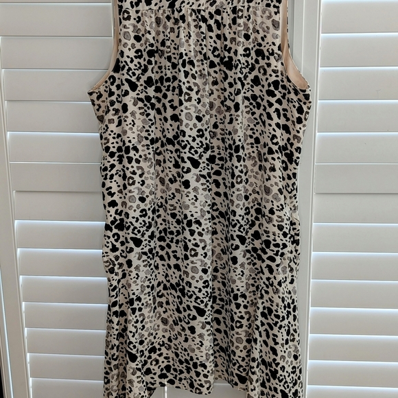 Lane Bryant Maxi Leopard Print Dress With Assymetrical/Slanted Hemline - Picture 6 of 9